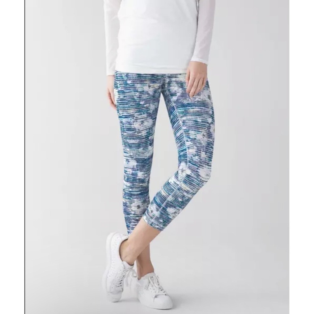Lululemon Blurry Belle High Rise 22" Crop Wunder Under Leggings Size 4